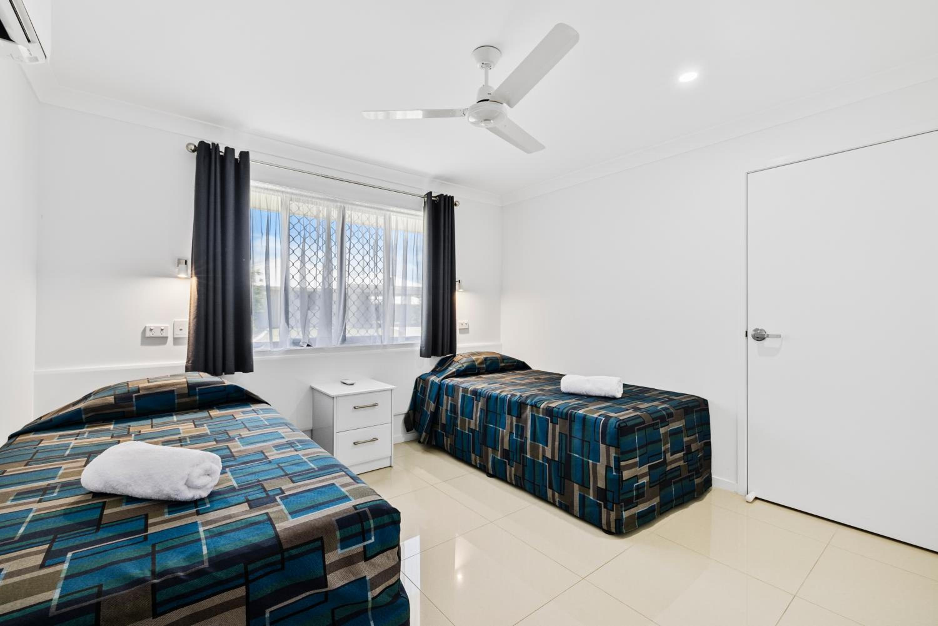2 BEDROOMS, EXECUTIVE, VILLA