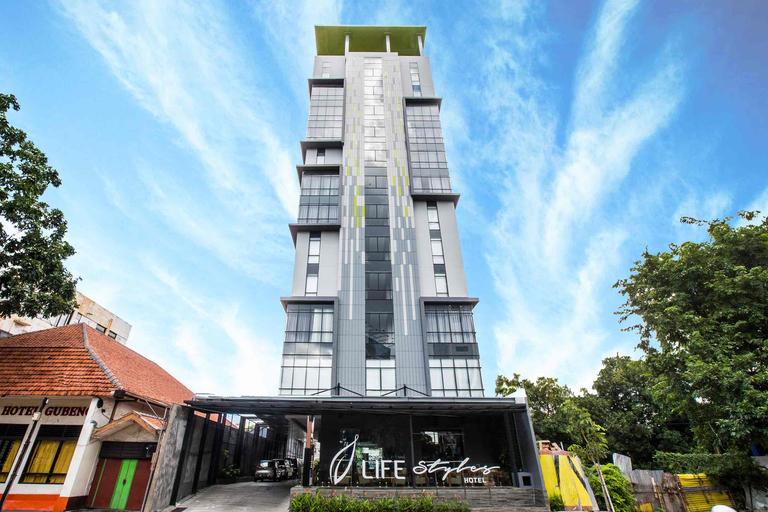 The Life Styles Hotel Surabaya 3/50