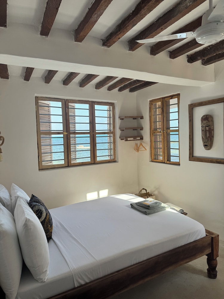 Mango Beach House 14/50