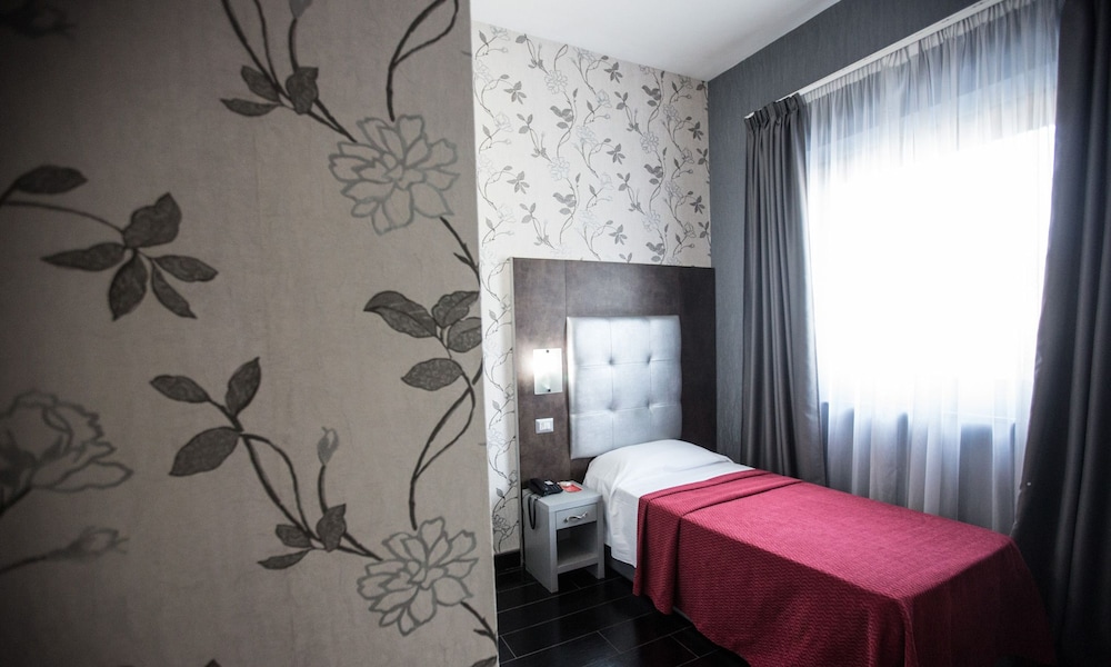 Hotel Relax Roma Nord 15/50