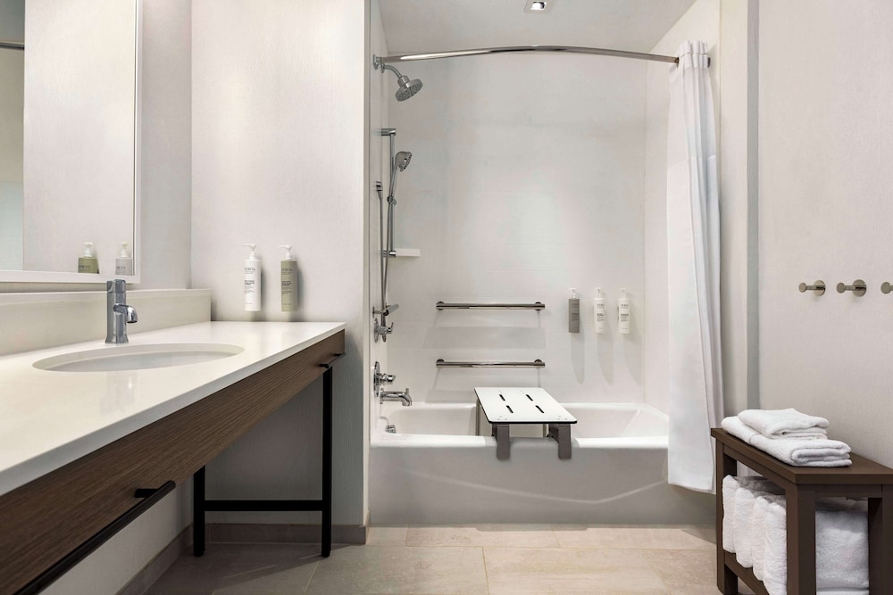 Fitness, Studio, King Bed, Accessible