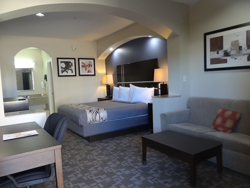 Regency Inn & Suites Baytown 40/62