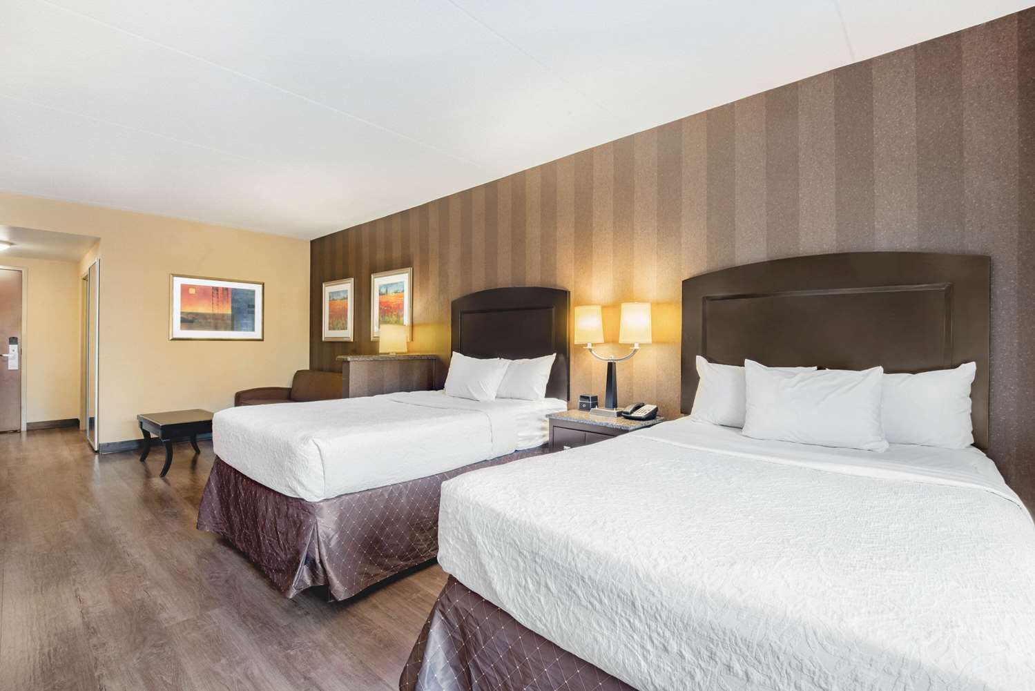La Quinta Inn & Suites by Wyndham Bel Air/I-95 Exit 77A 13/44