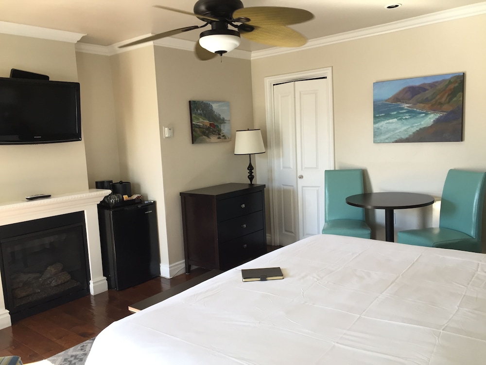 Beach Bungalow Inn and Suites 30/67