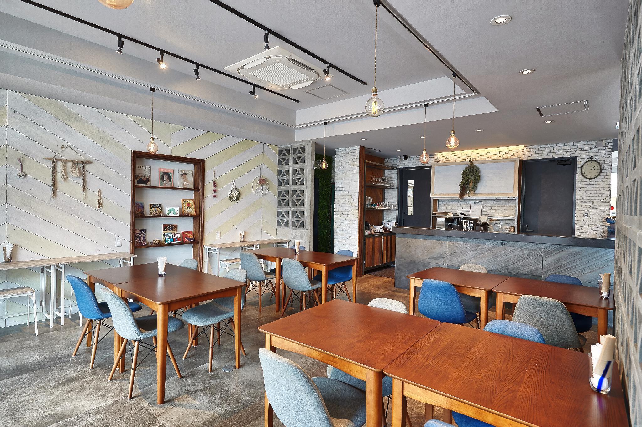 Hotel 385 35/45