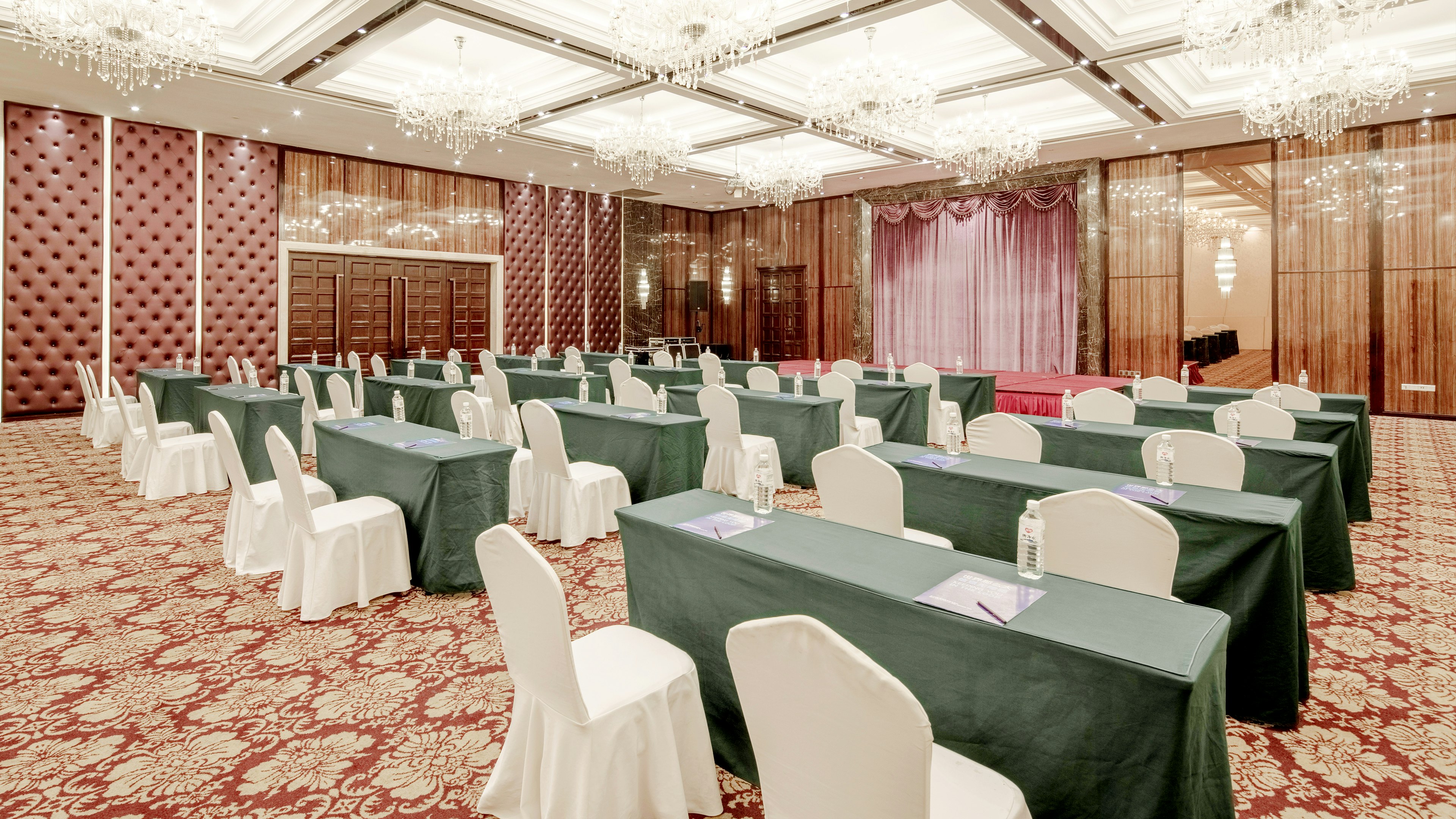 Holiday Inn Express XIAMEN LUSHAN 20/29
