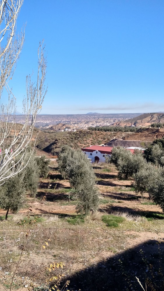 HOSTAL RURAL MONTUAL 40/49