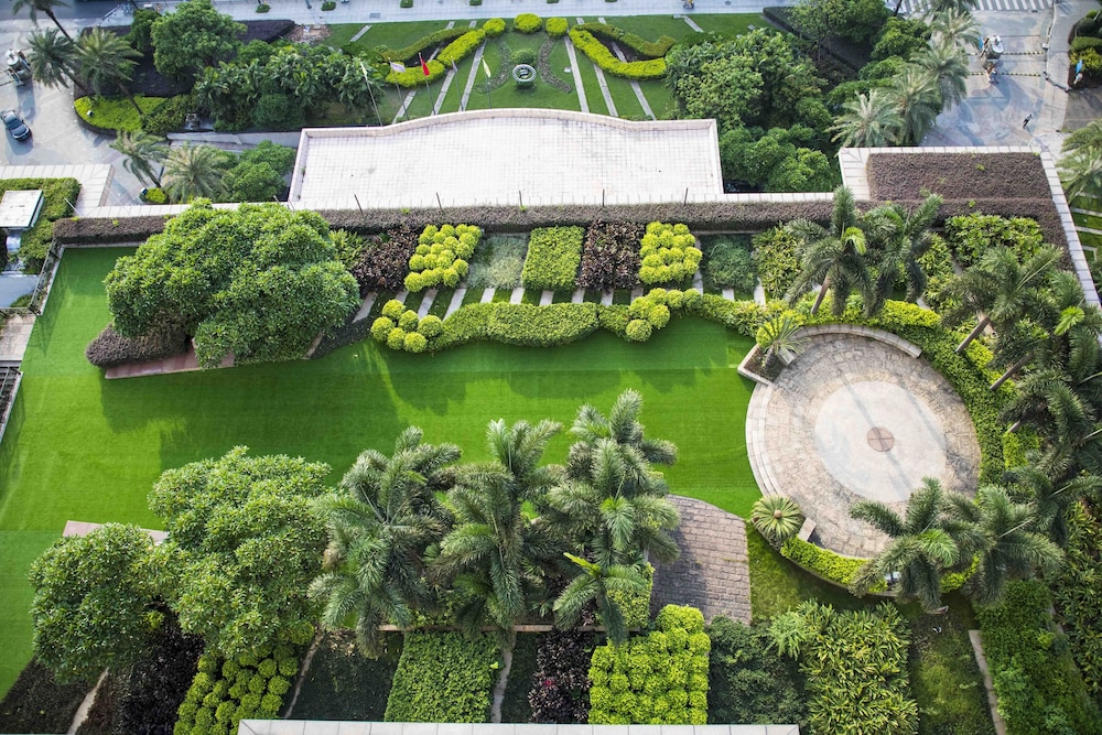Sheraton Dongguan Hotel 1/35