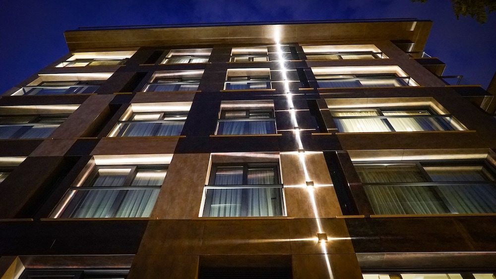 Fragments Hotel 2/51