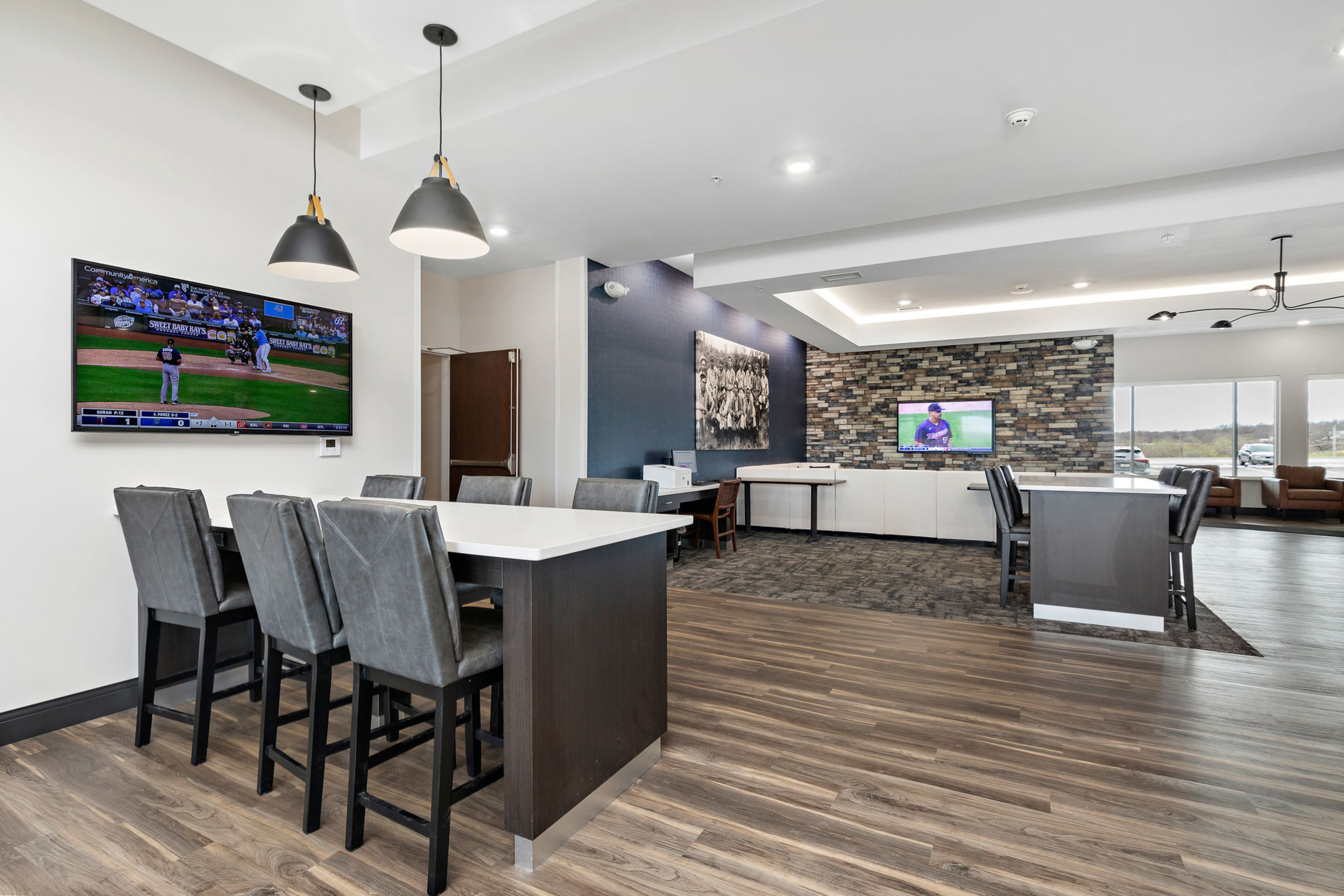 Holiday Inn Express Kansas City North Parkville, an IHG Hotel 37/50