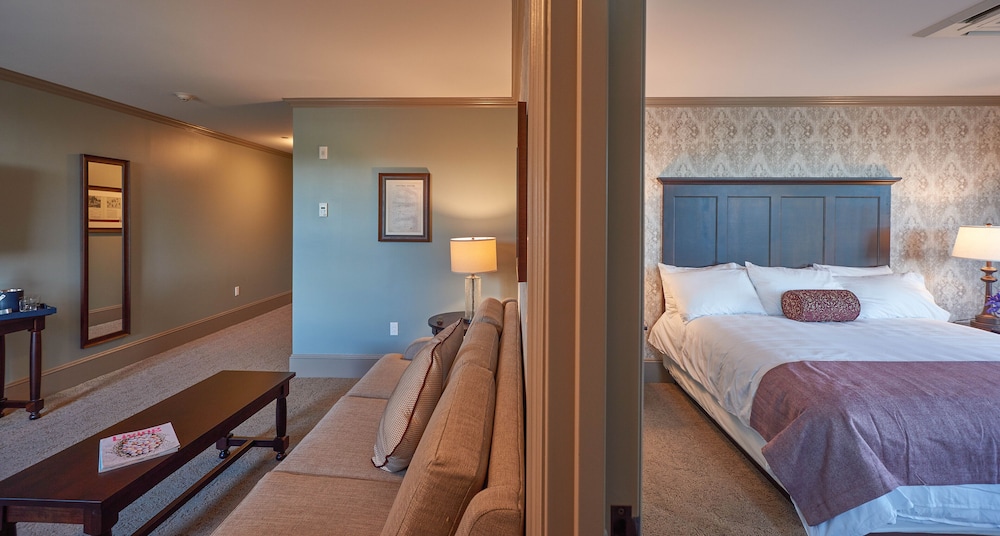 The Groton Inn 17/50