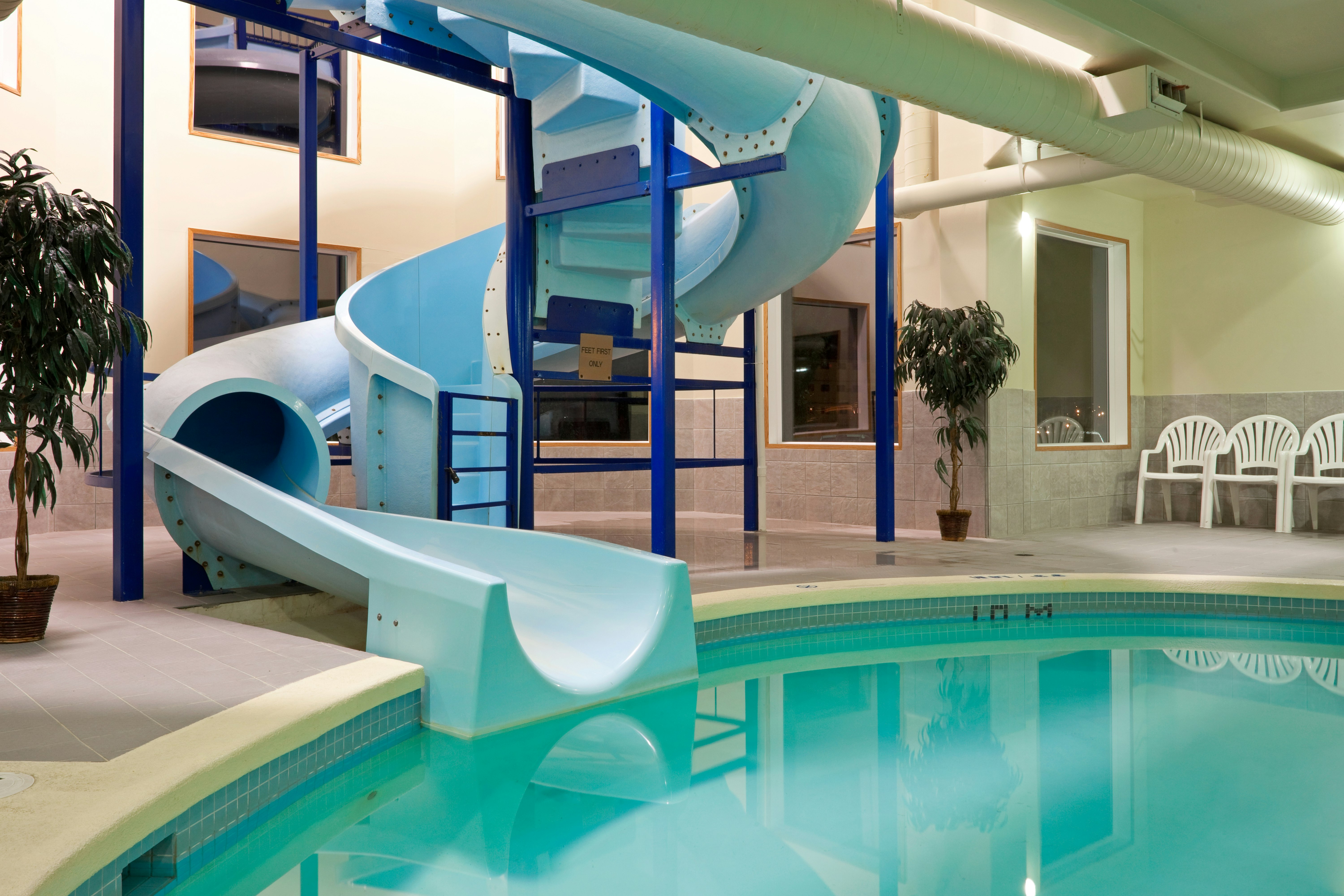 Holiday Inn Suites Regina 53/62
