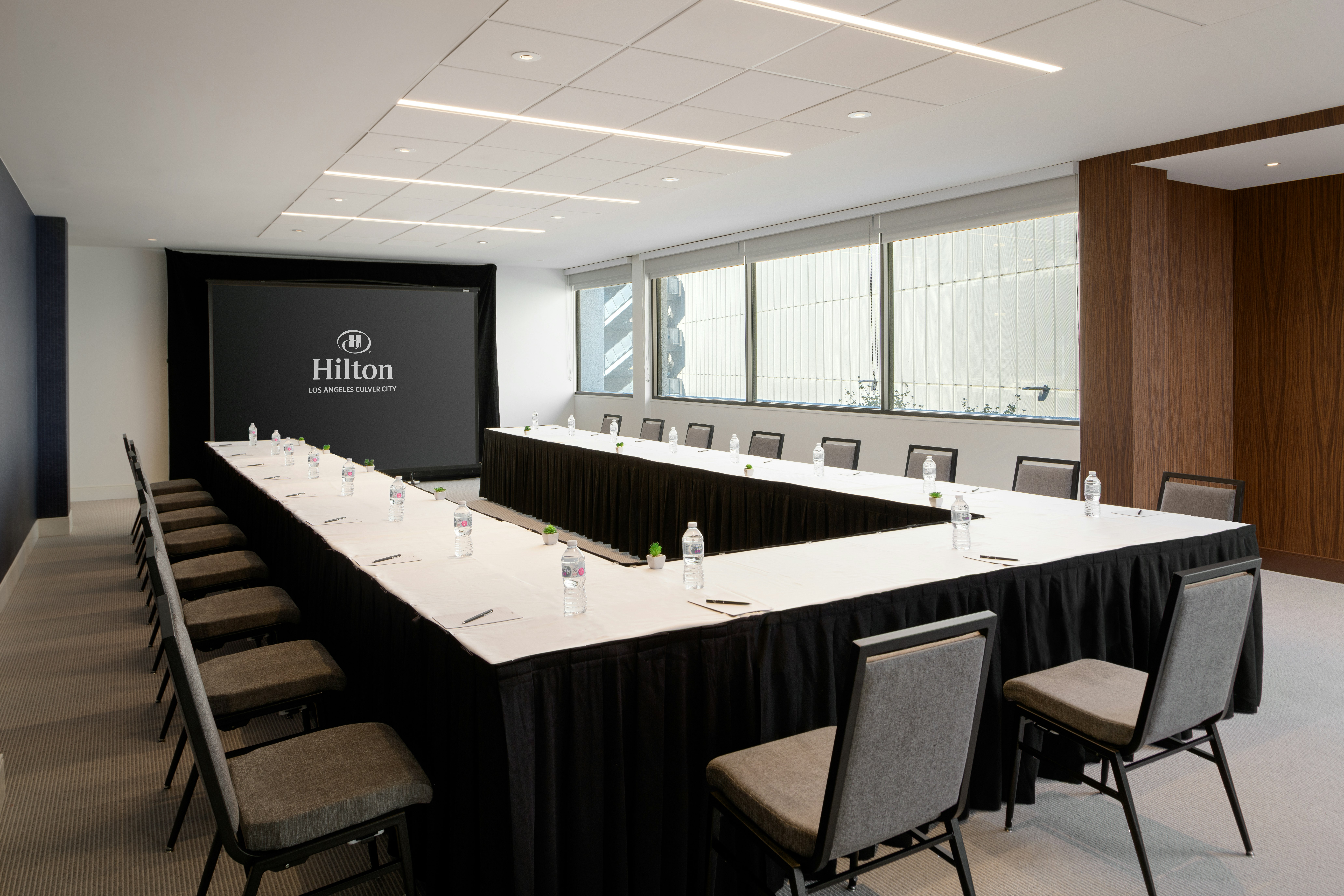 Hilton Los Angeles Culver City 34/50