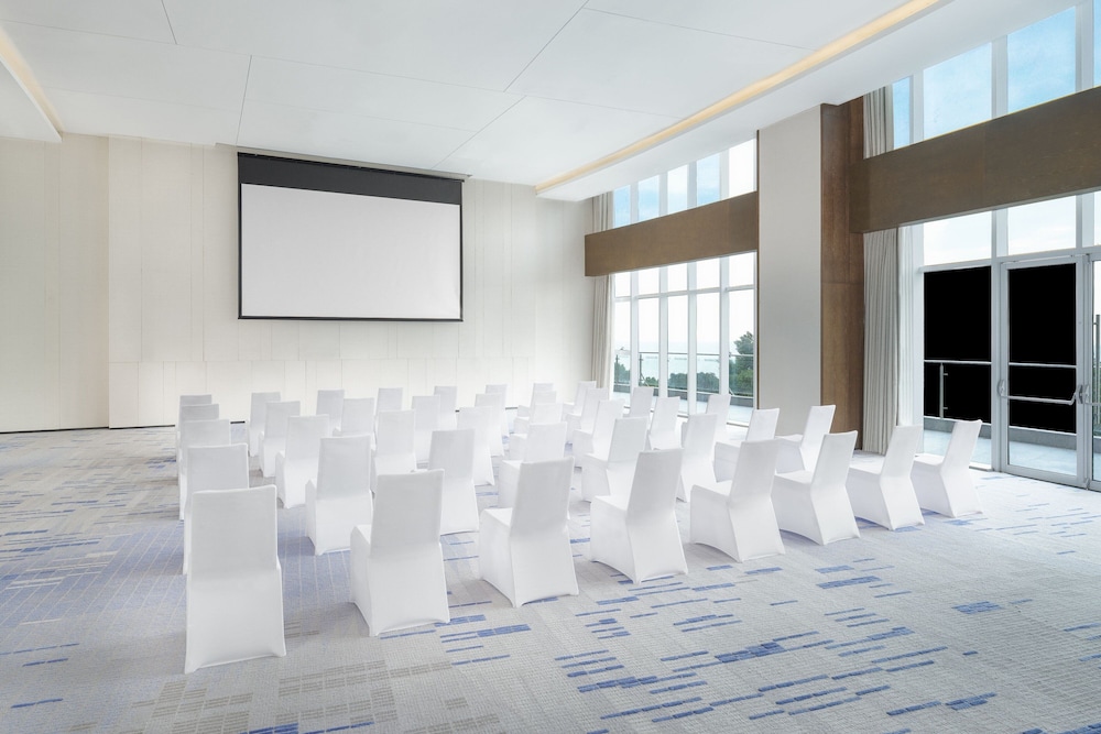Sheraton Beihai Resort 48/64