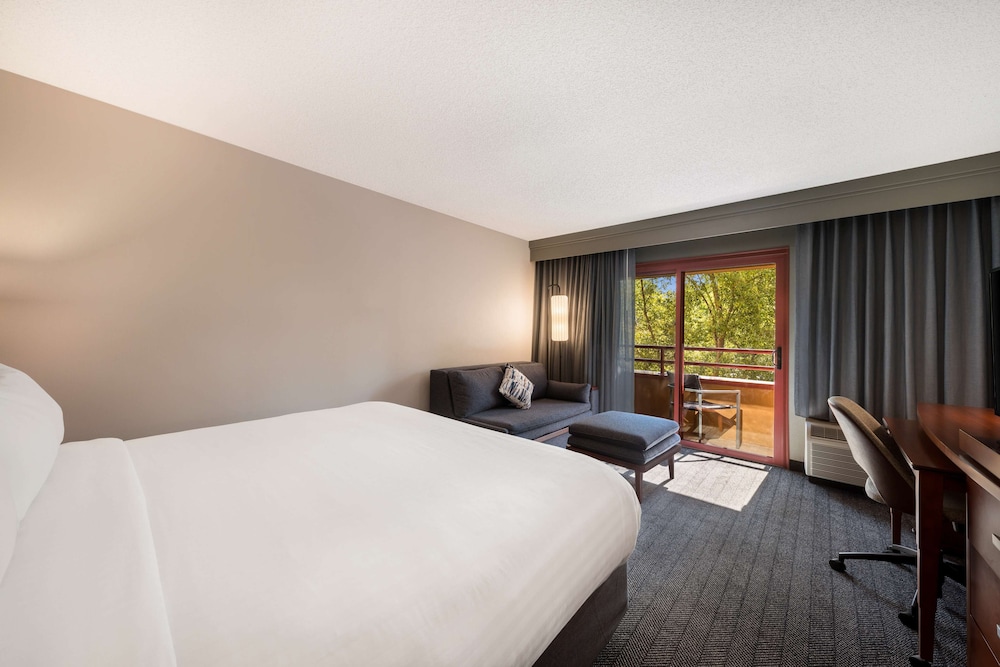 Sonesta Select San Jose Airport 19/55
