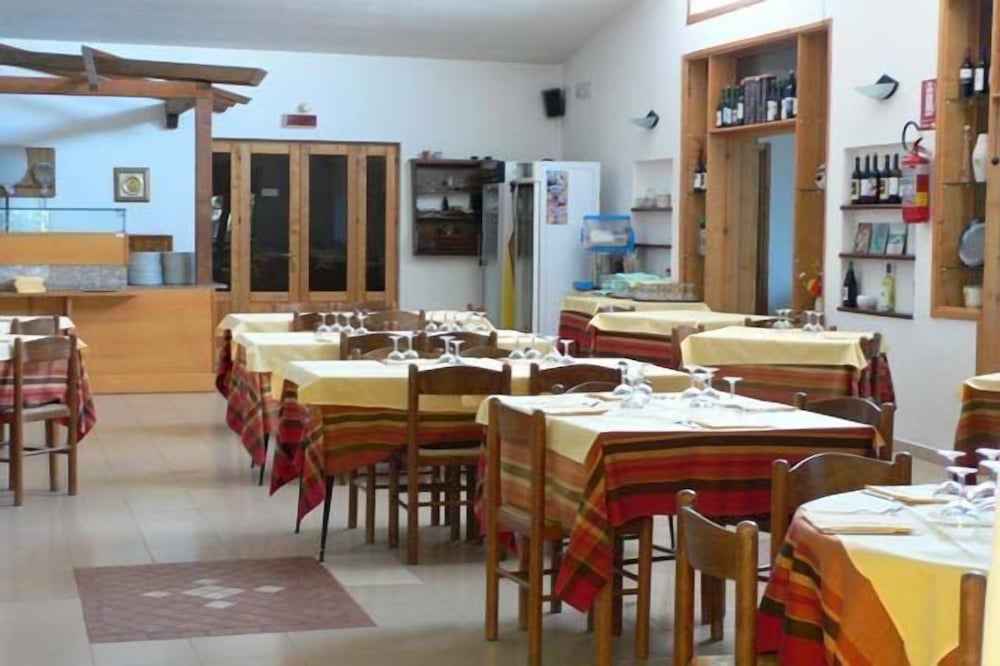 Enis Monte Maccione 38/66