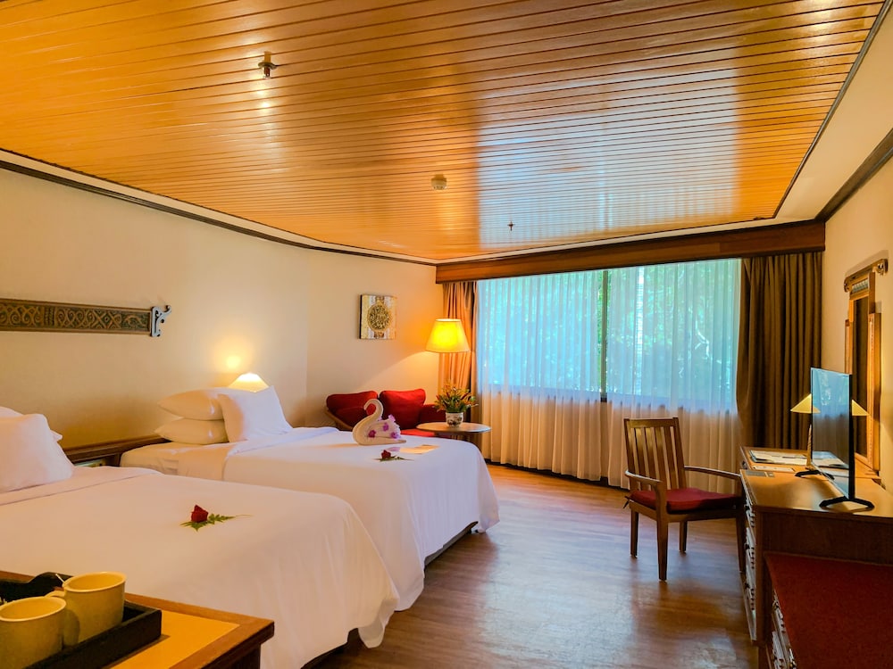 DAMAI BEACH RESORT 19/63