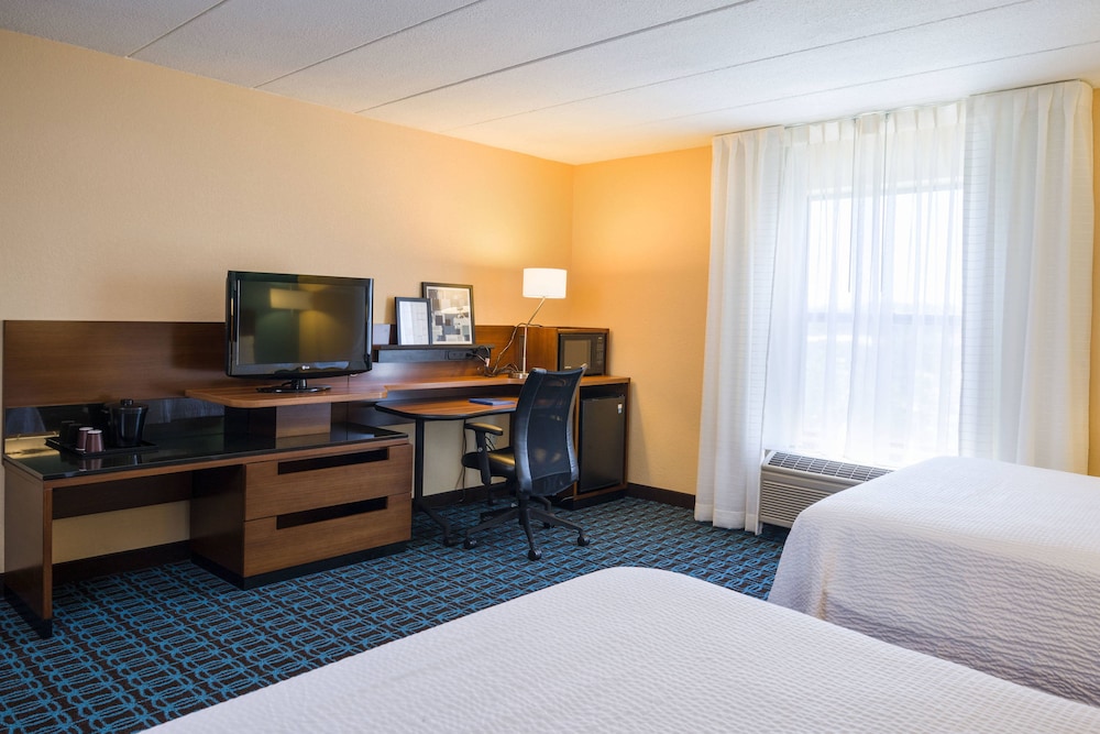 Fairfield Inn By Marriott Laurel 12/27