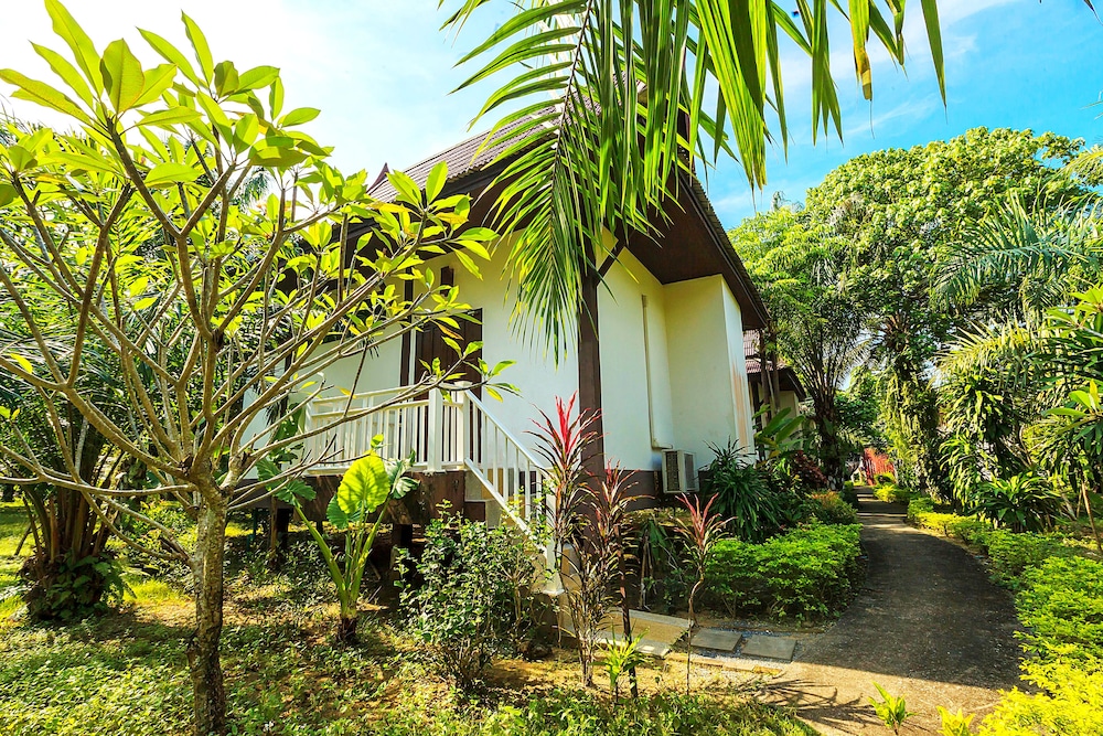 Lanta Klong Nin Beach Resort 60/70