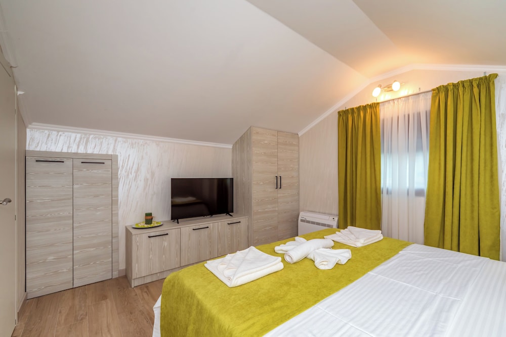 Luxury apartments Queen 13/47