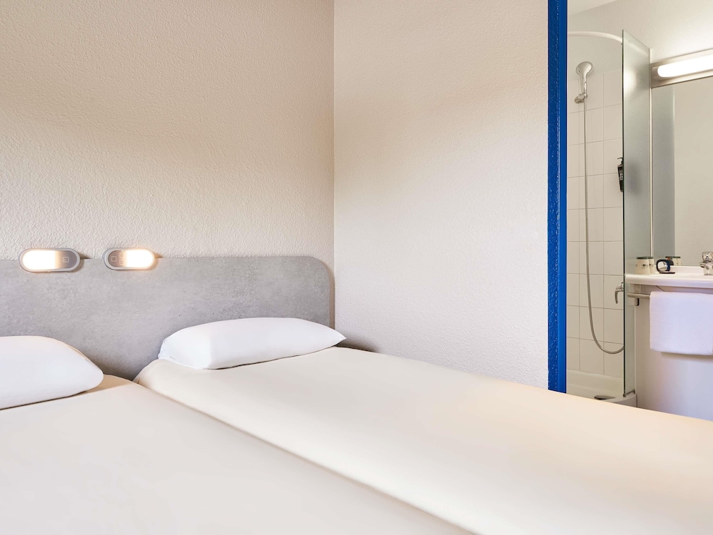 Ibis Budget Versailles Chateau Saint Cyr 15/40