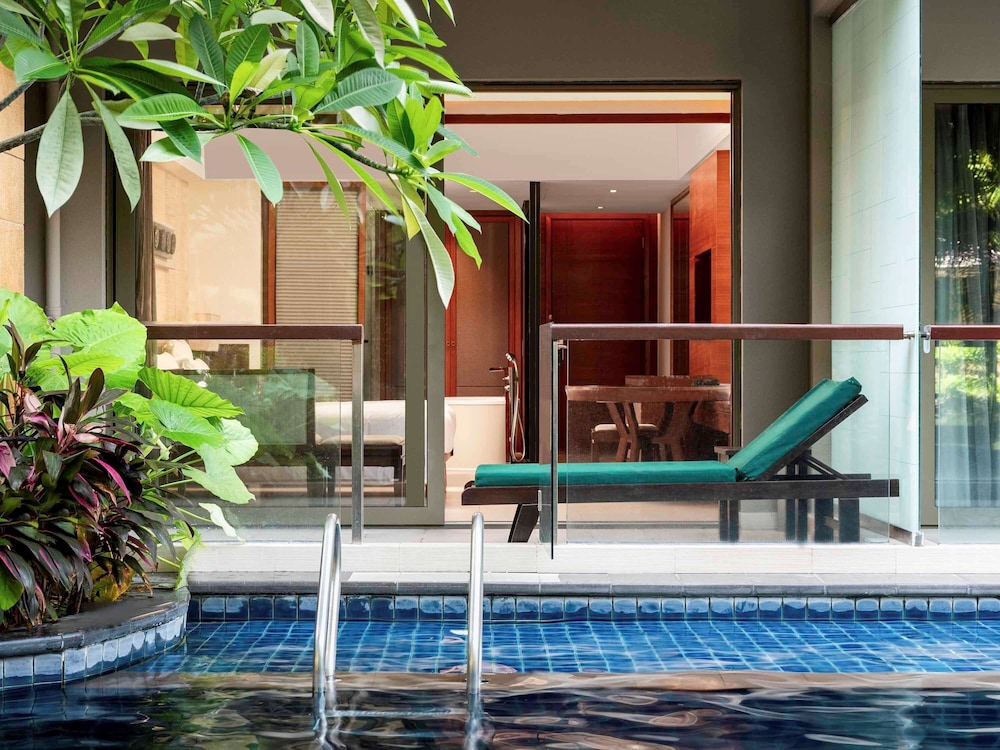 Pullman Oceanview Sanya Bay Resort and Spa 40/76