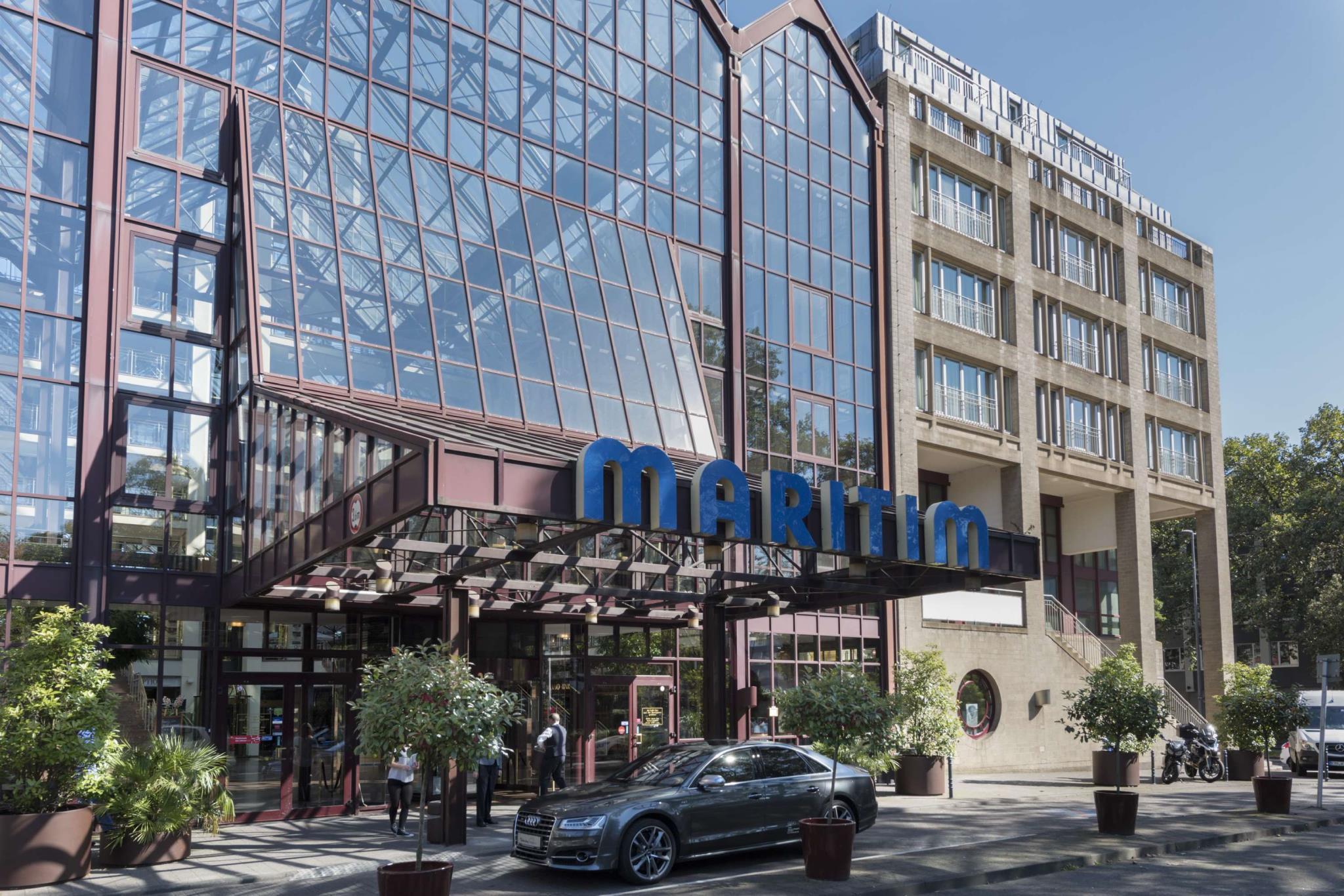 جناح فاخر