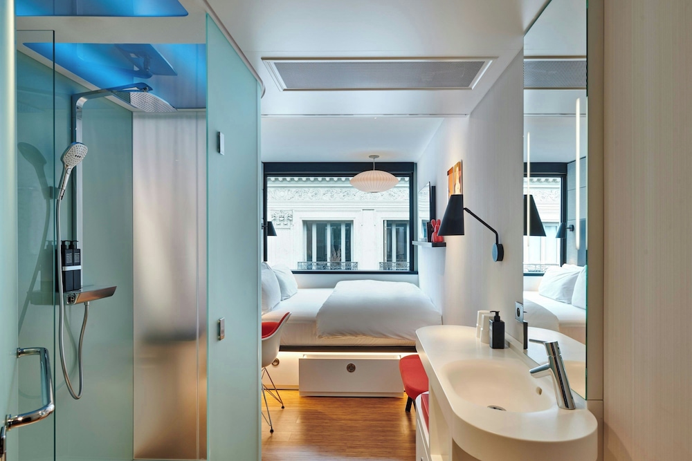 غرفة بسرير كينج، CitizenM Paris Opera 9/10