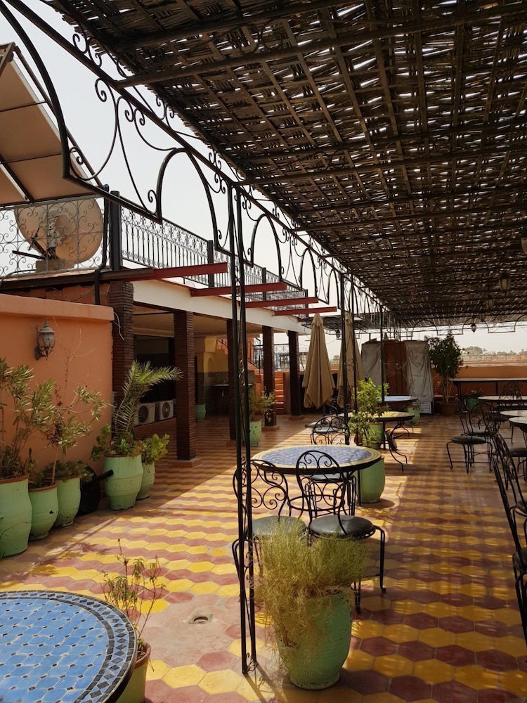 HOTEL ALI 60/72