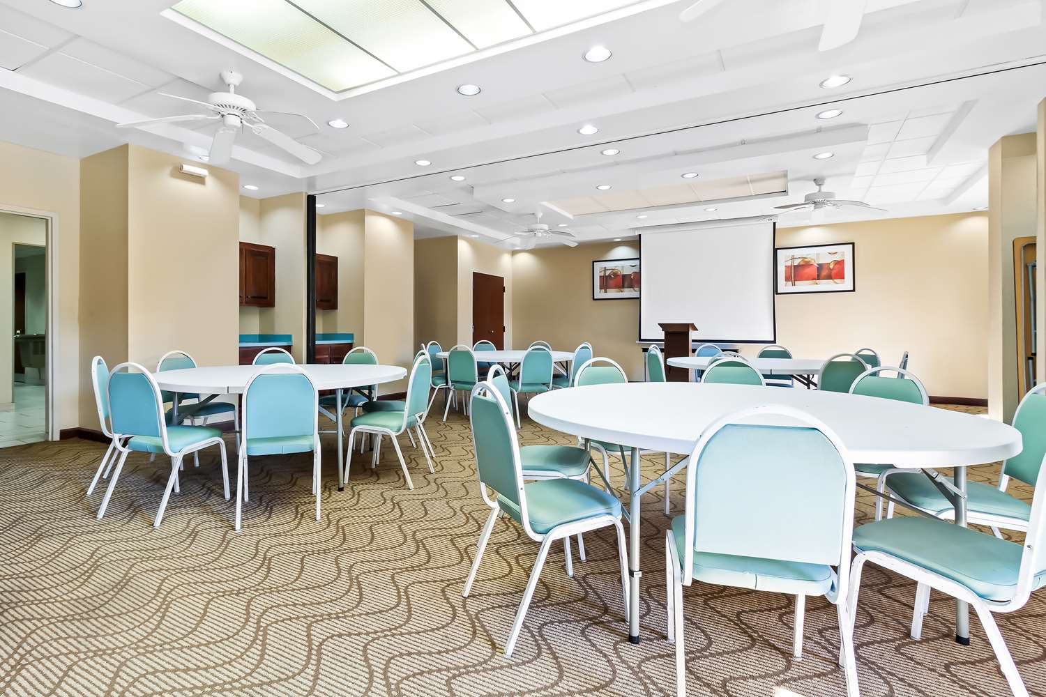Comfort Suites Lumberton North 42/53