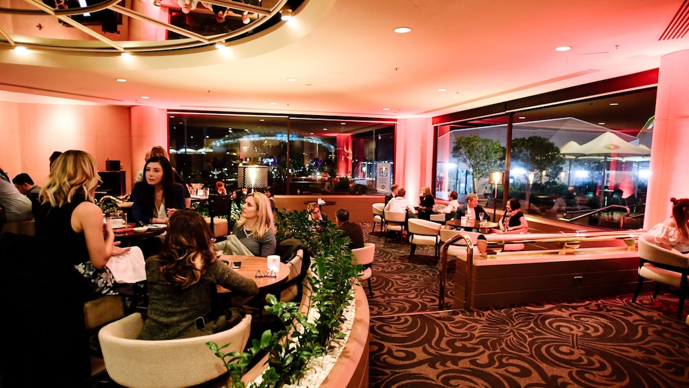 Intercontinental Adelaide 63/82