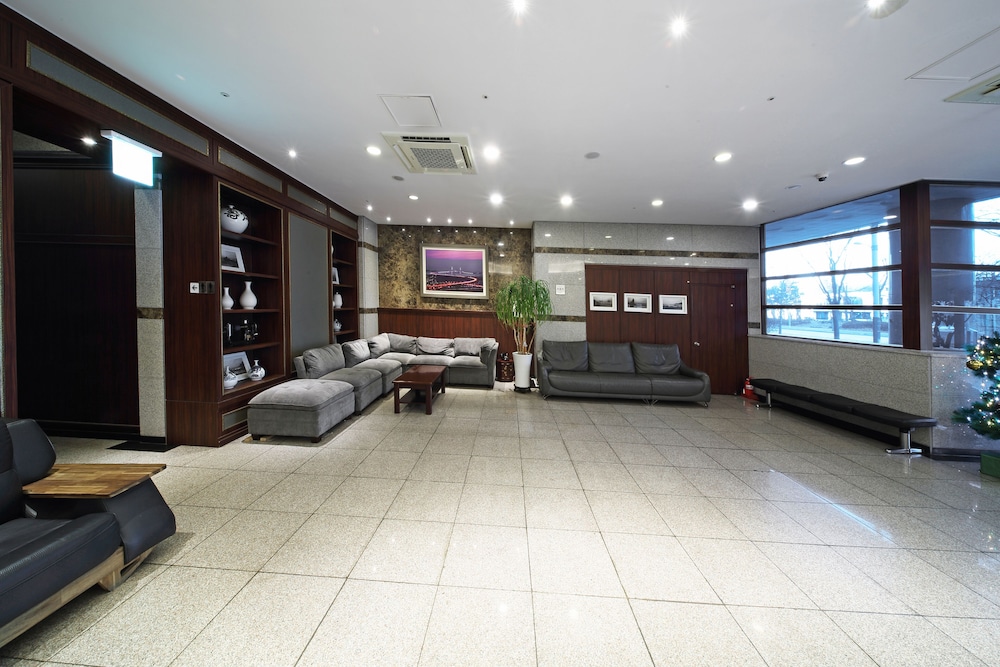 The Hotel Yeong Jong 10/50