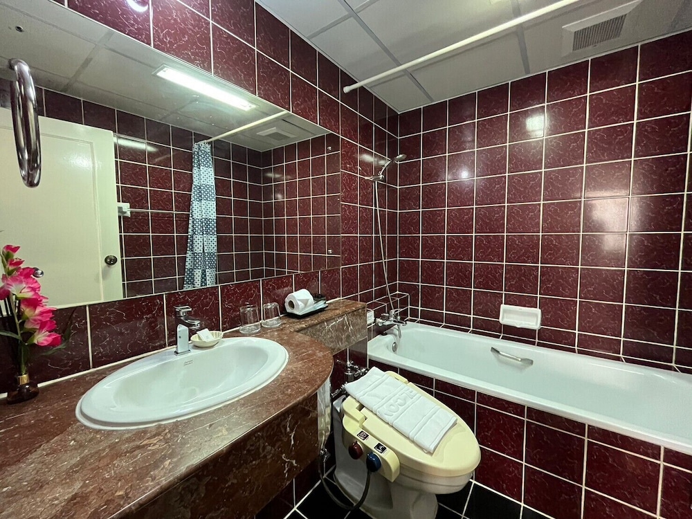 Yellow Ribbon Hills Boutique Suites 64/67
