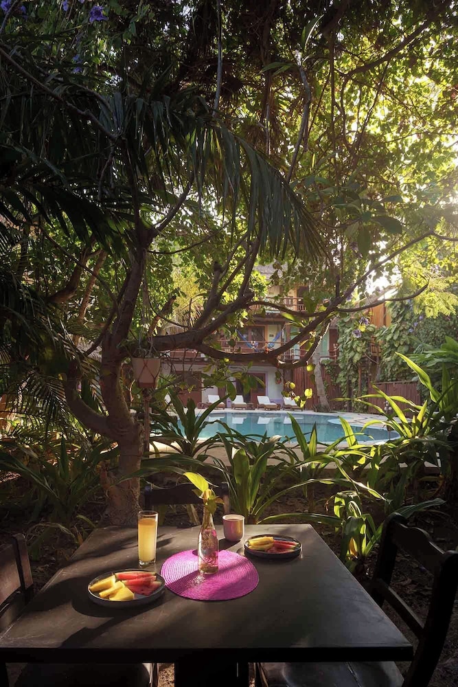Hotel El Pueblito 38/50