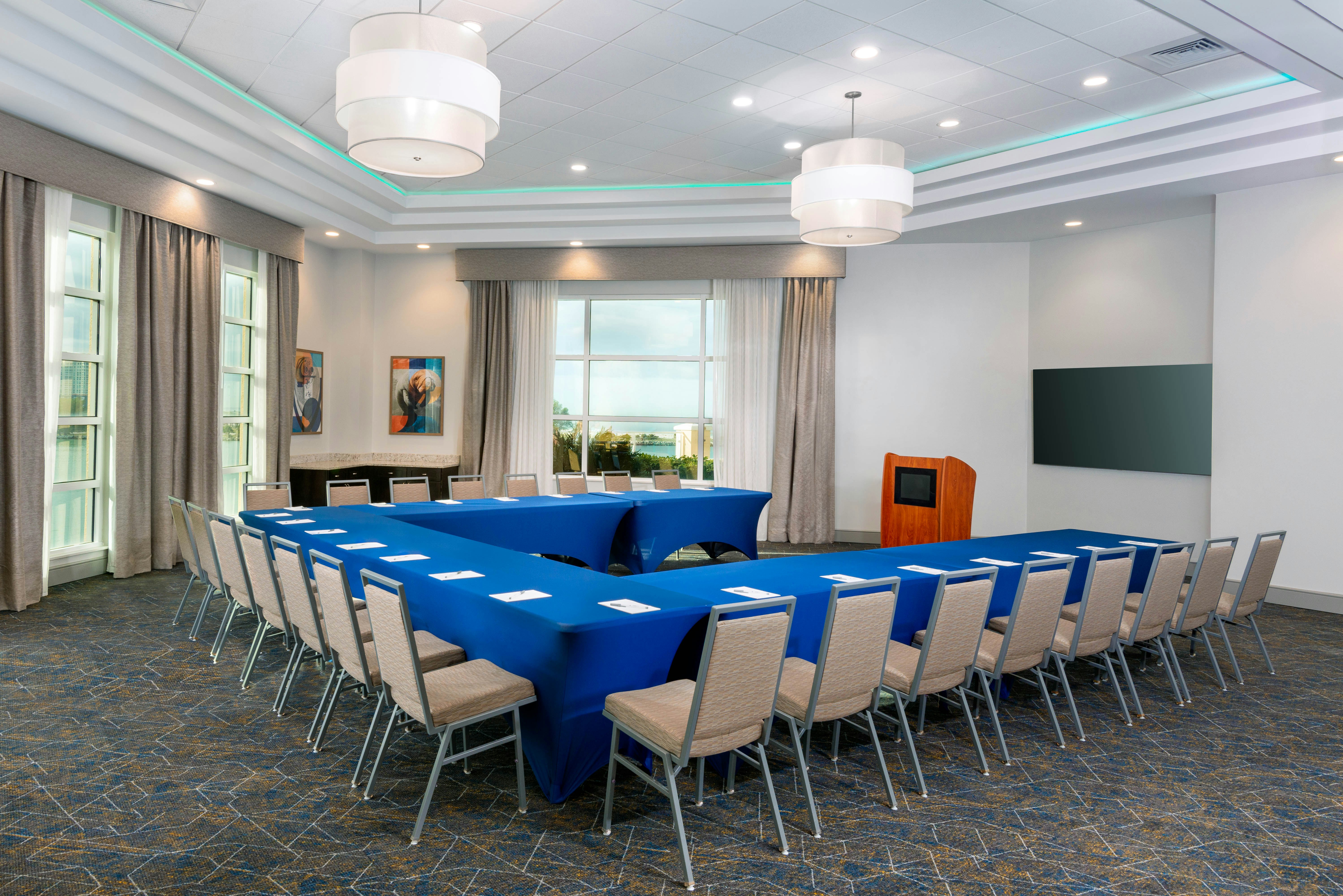 Hampton Inn and Suites by Hilton Clearwater Beach 68/83
