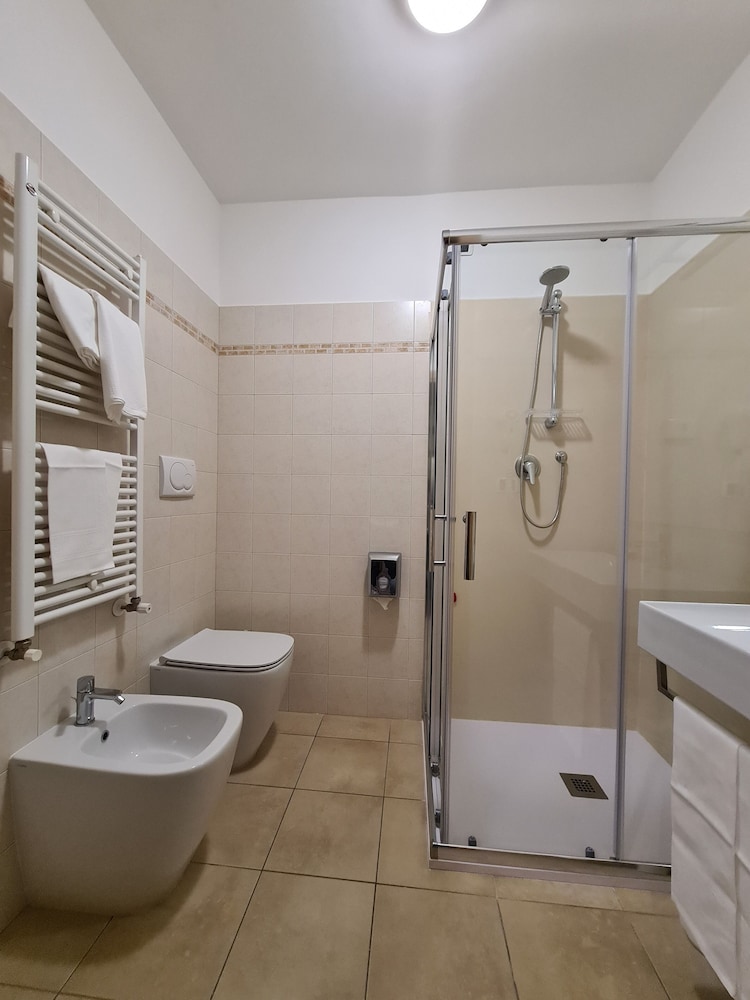 Hotel Cladan 15/63