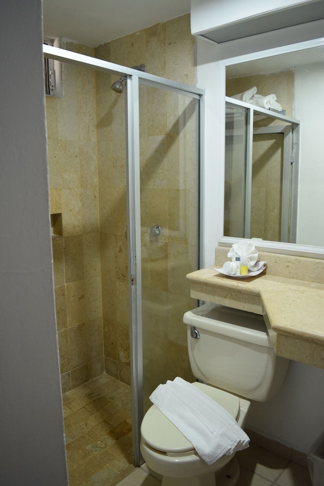 Costa De Oro Beach Hotel 50/50