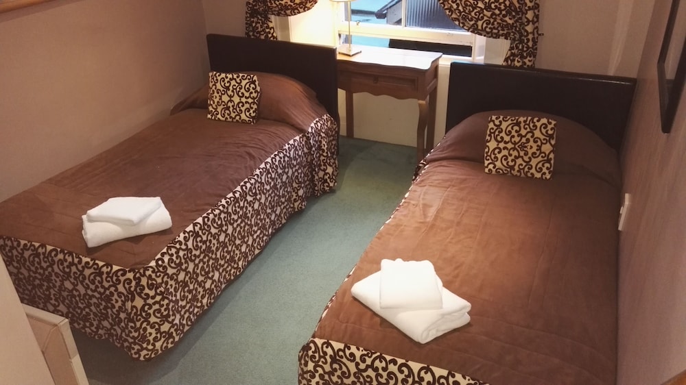 Victoria Hotel 22/47