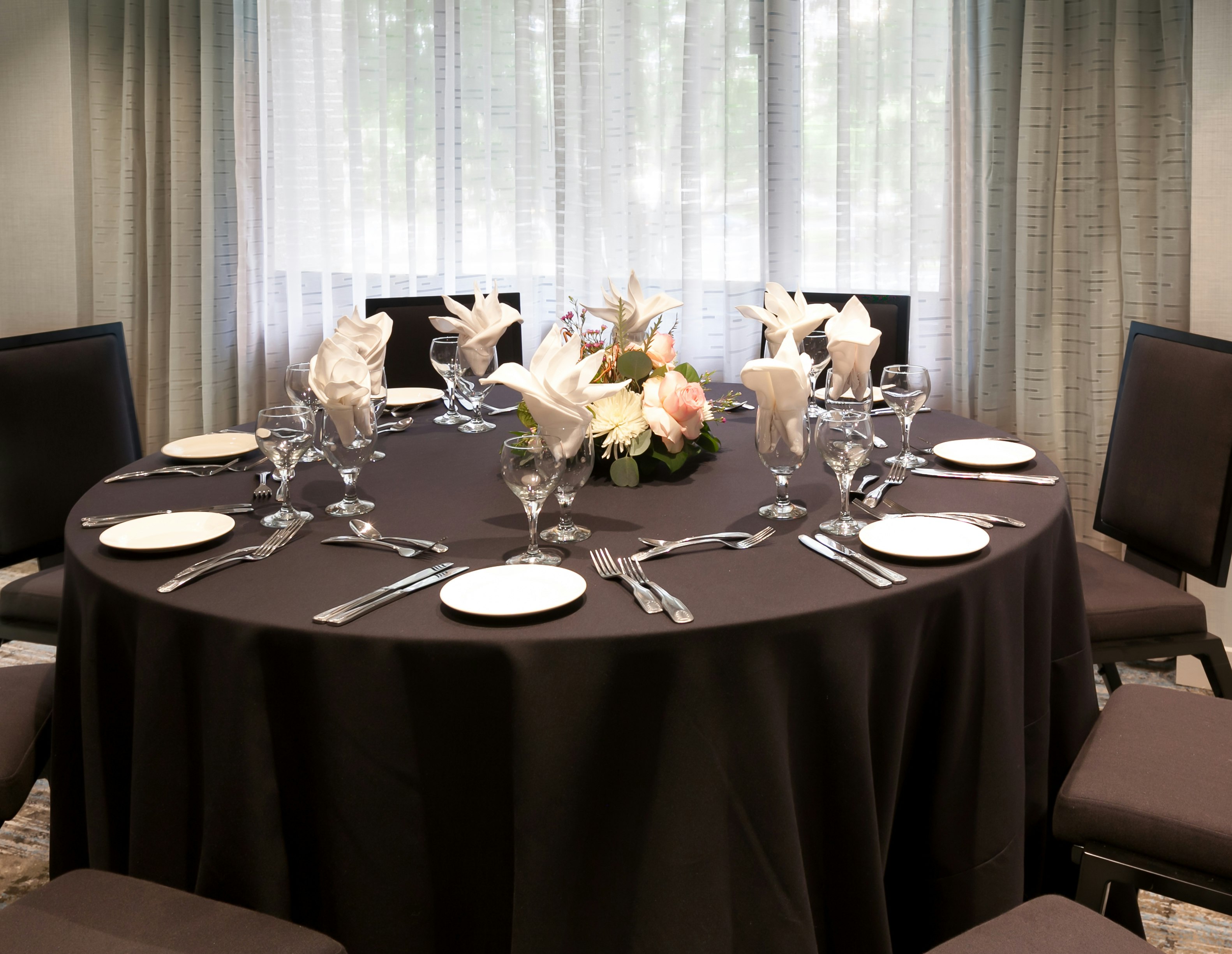 DoubleTree by Hilton Hotel & Suites Houston by the Galleria 22/26
