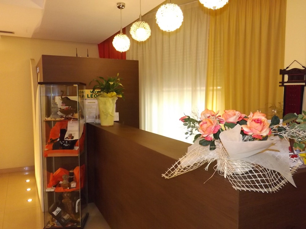 Mimosa Hotel 4/50