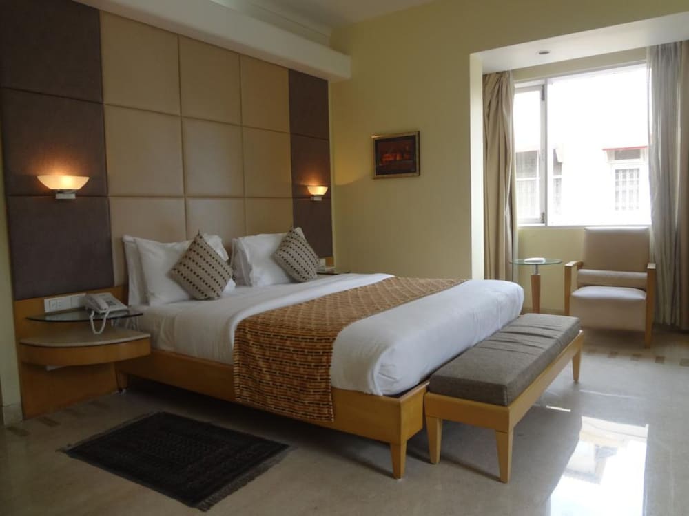 Ascot Hotel 22/33