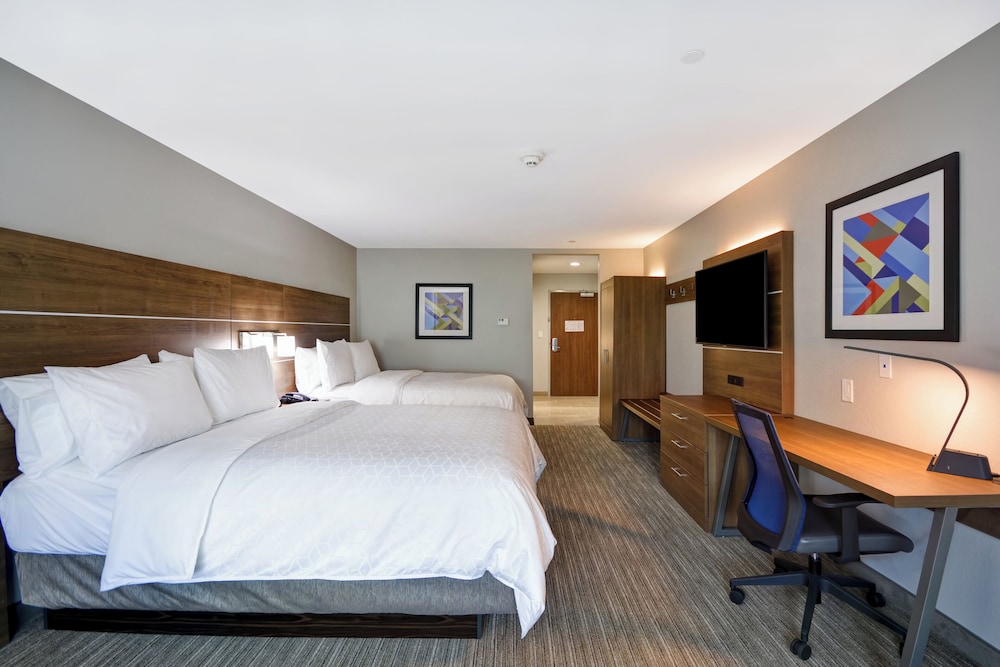 Standard, 2 Queen Beds