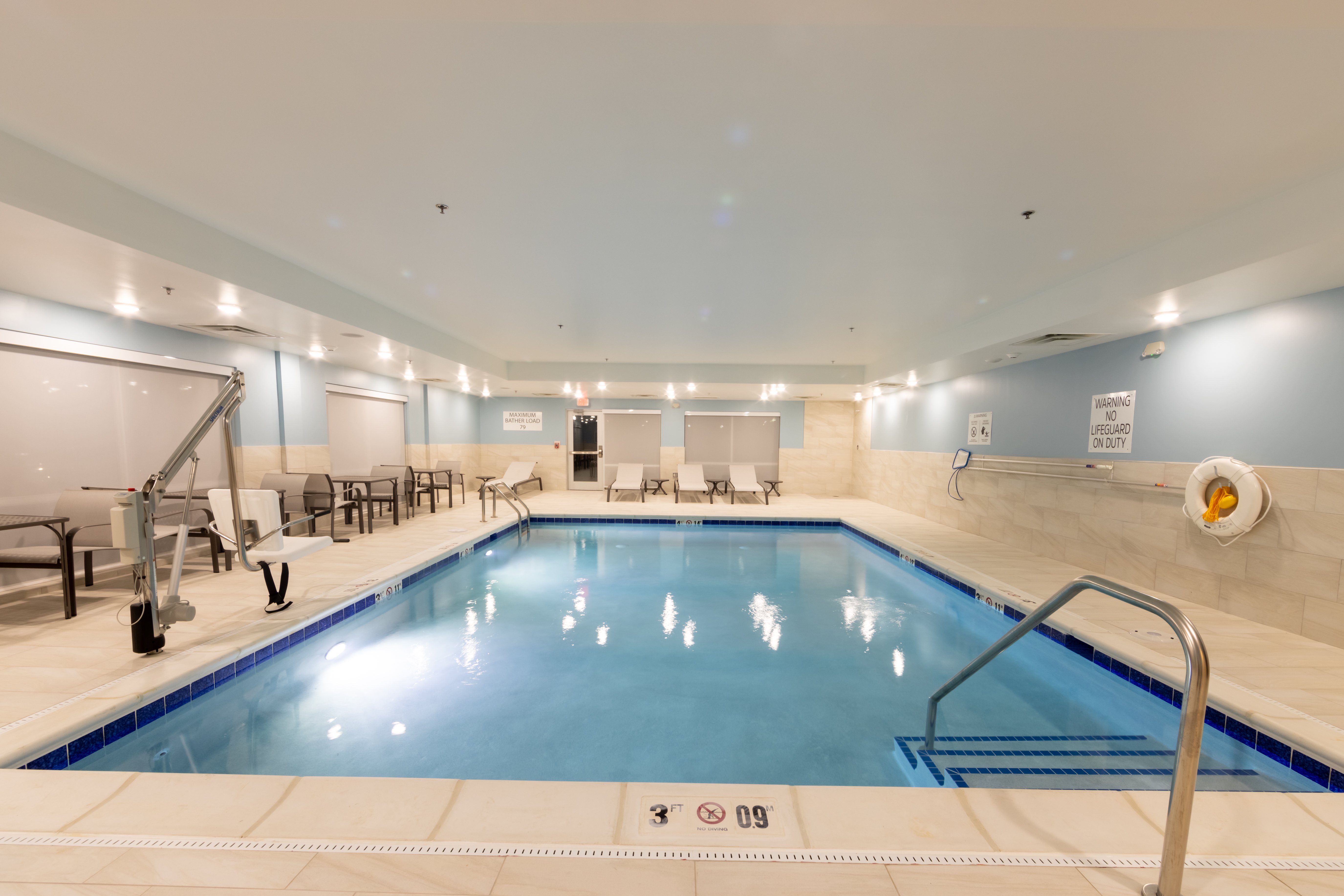Holiday Inn Express Suites Harrisonburg University Area 32/54