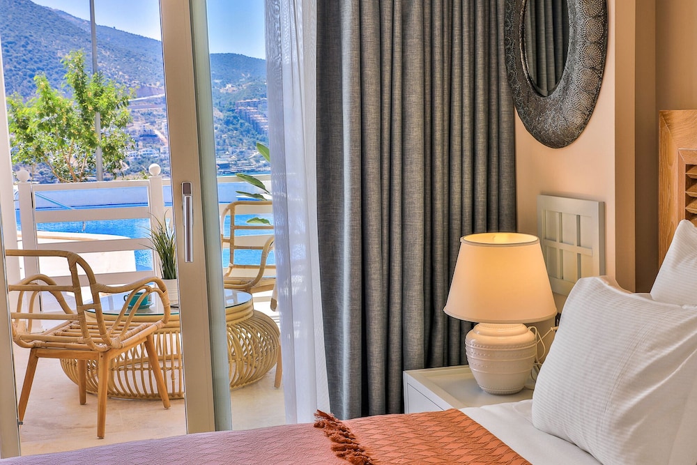 Kalkan Saray Suites Hotel 36/74