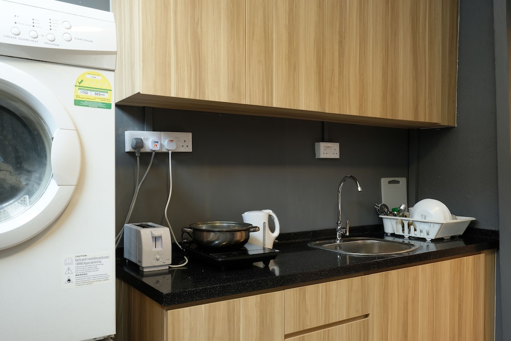 Q Loft Hotels @Bedok 21/32