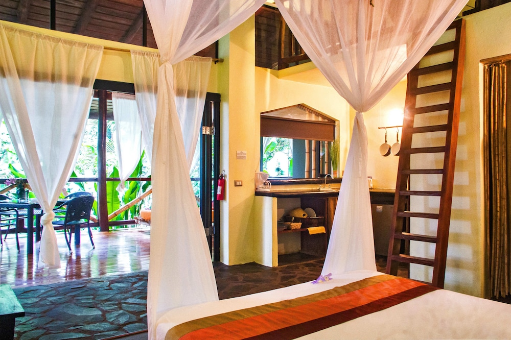 Canaima Chill House 10/50