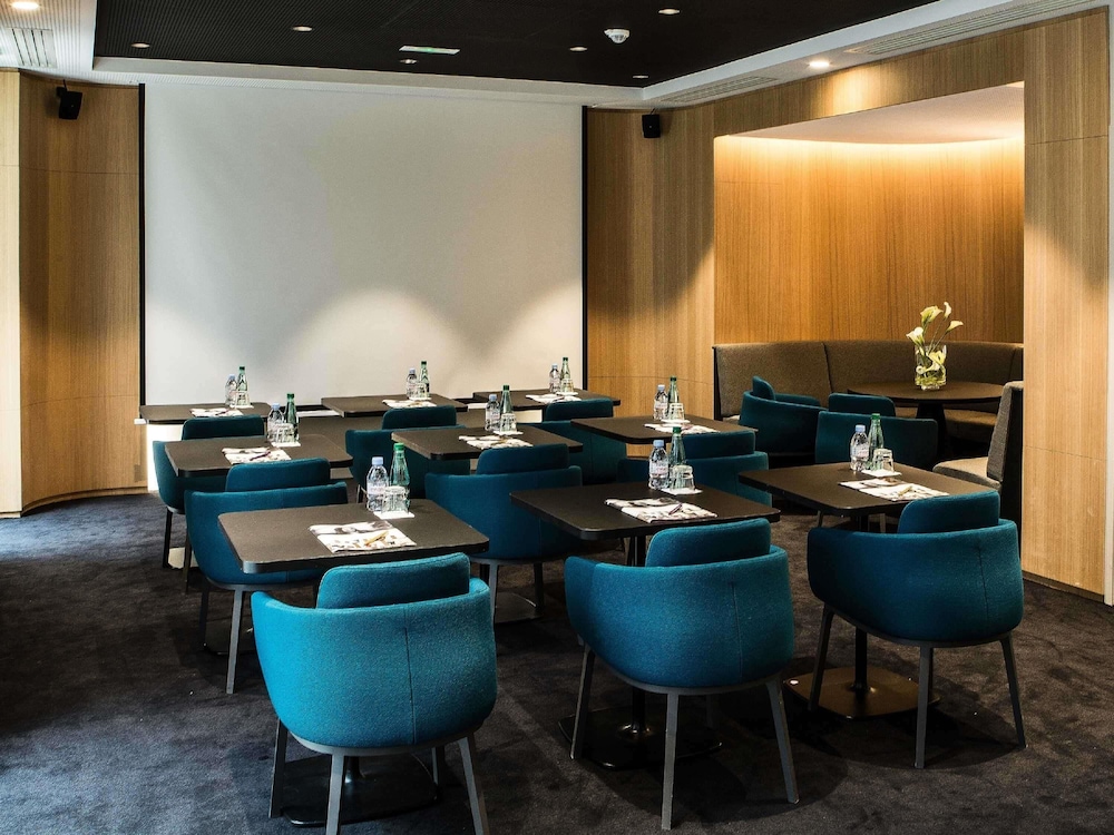 Mercure Paris 17 Batignolles 62/71