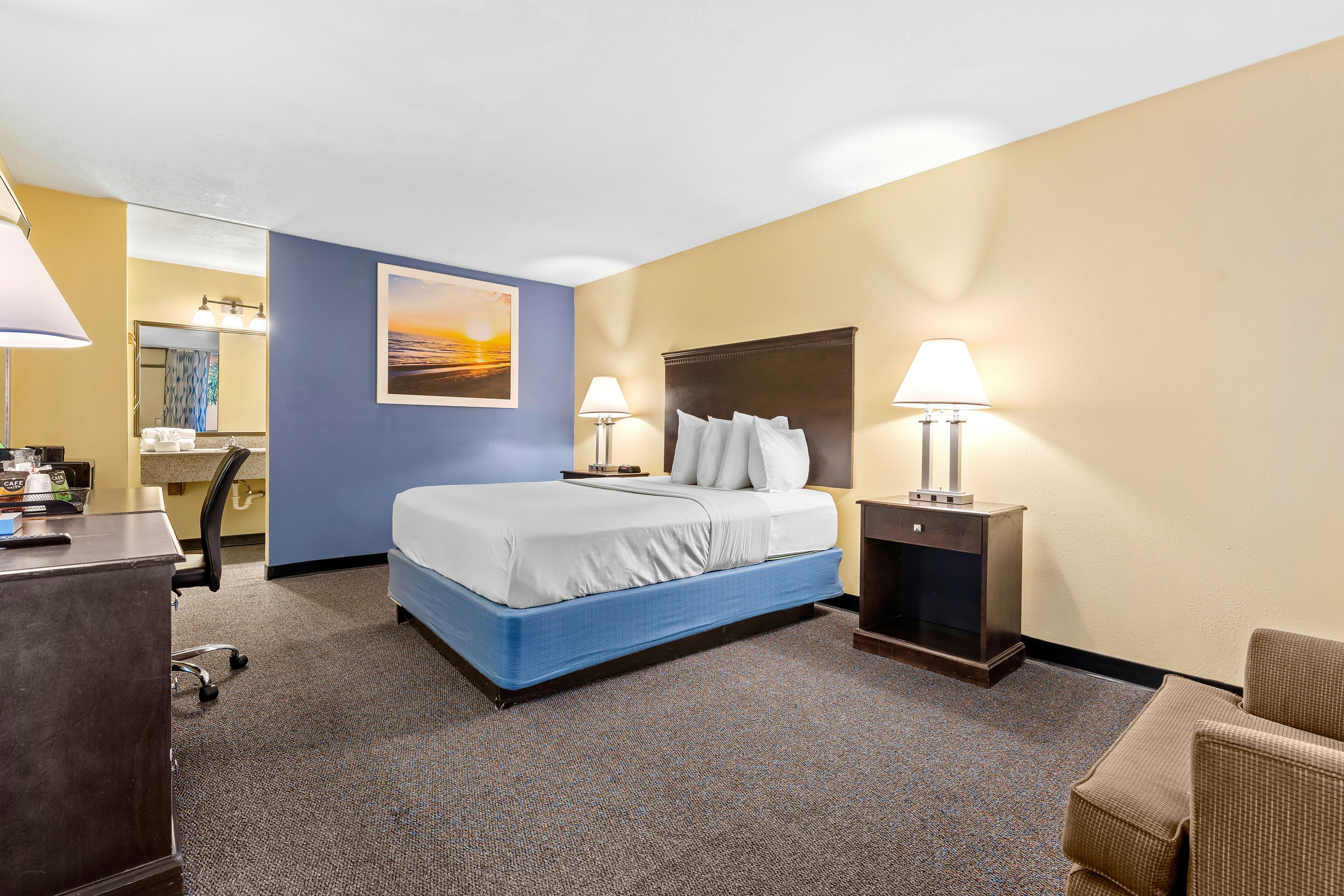 Baymont by Wyndham Orlando North Millenia 8/23