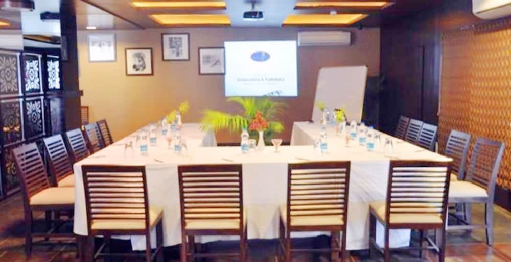 Hotel Clarks Collection Vadodara 41/50