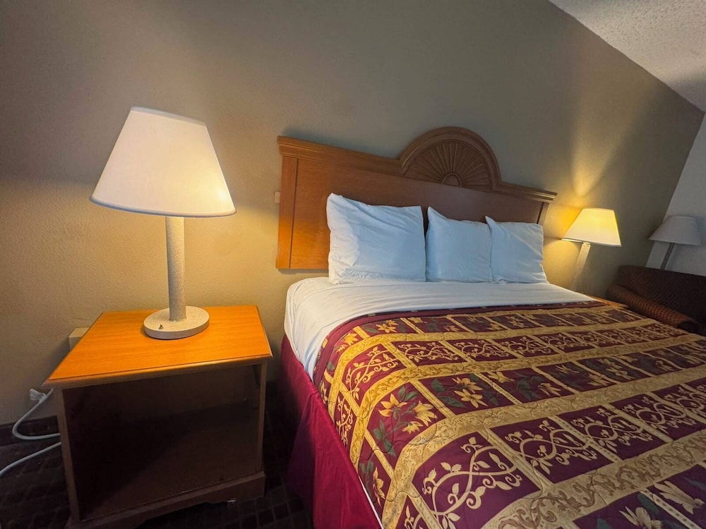 Express Inn Suites 22/58